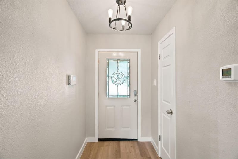 1615 Roundrock Trail, Mesquite TX 75149 - Photo 3