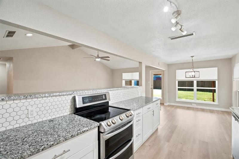 1615 Roundrock Trail, Mesquite TX 75149 - Photo 9