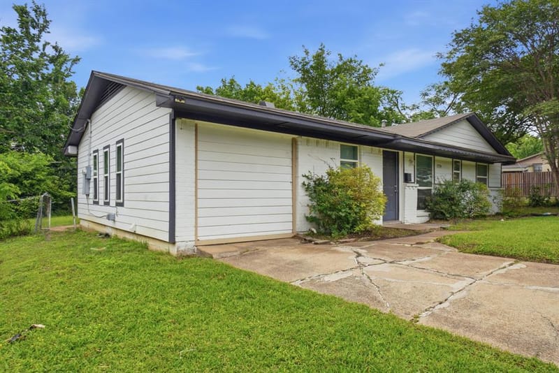 1724 Spring Lake Drive, Mesquite TX 75149 - Photo 3