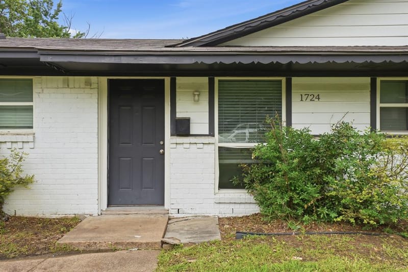 1724 Spring Lake Drive, Mesquite TX 75149 - Photo 4