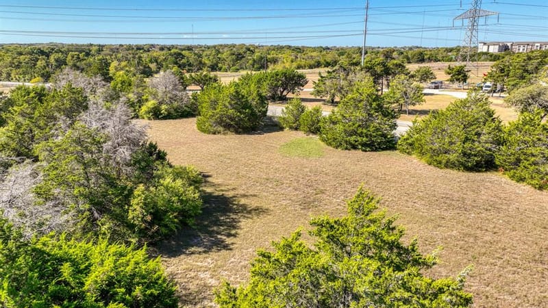 1922 W Pleasant Run Road, DeSoto TX 75115 - Photo 6