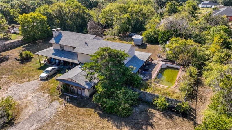 1922 W Pleasant Run Road, DeSoto TX 75115 - Photo 7