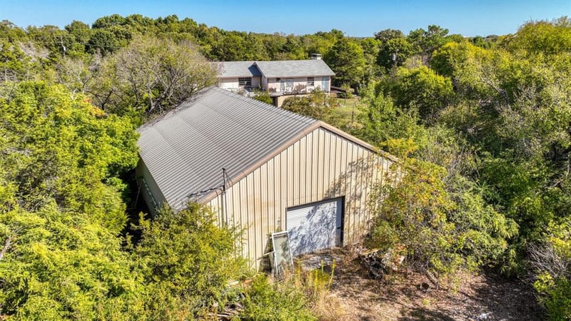 1922 W Pleasant Run Road, DeSoto TX 75115 - Photo 9