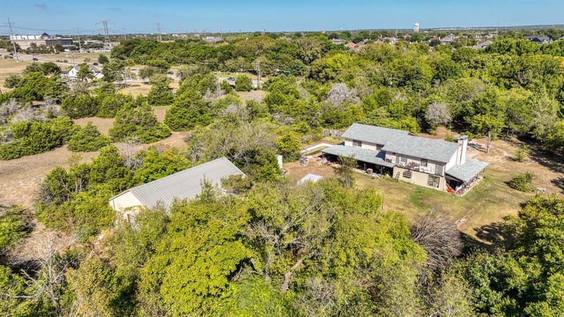 1922 W Pleasant Run Road, DeSoto TX 75115 - Photo 8