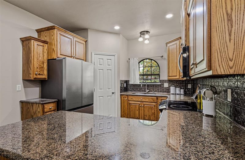 129 Donna Drive, Gun Barrel City TX 75156 - Photo 9