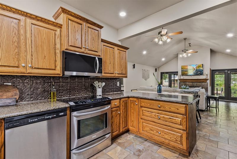 129 Donna Drive, Gun Barrel City TX 75156 - Photo 10