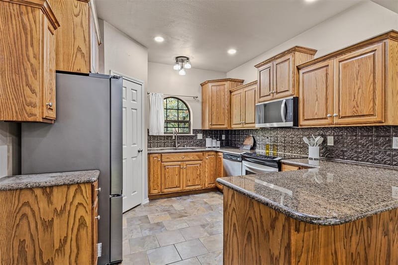 129 Donna Drive, Gun Barrel City TX 75156 - Photo 8