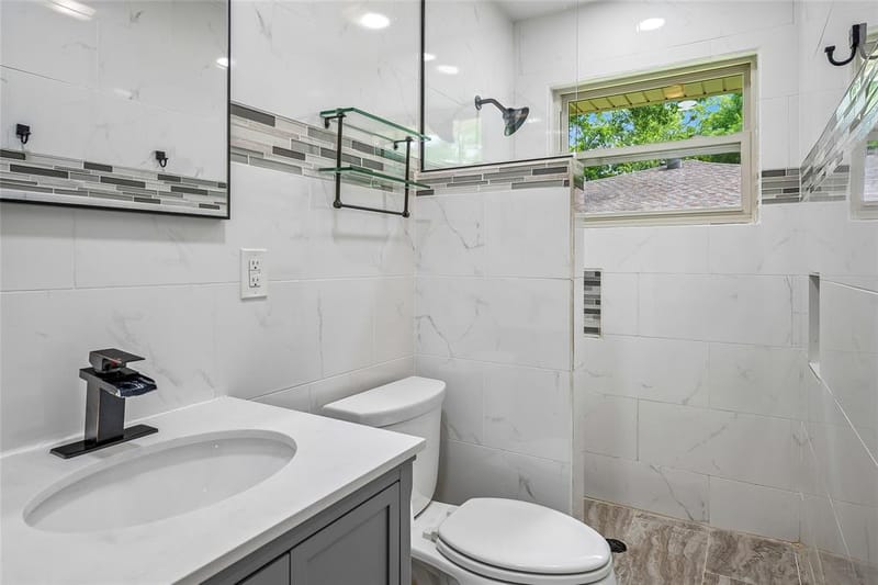 13430 Challaburton Drive, Farmers Branch TX 75234 - Photo 32