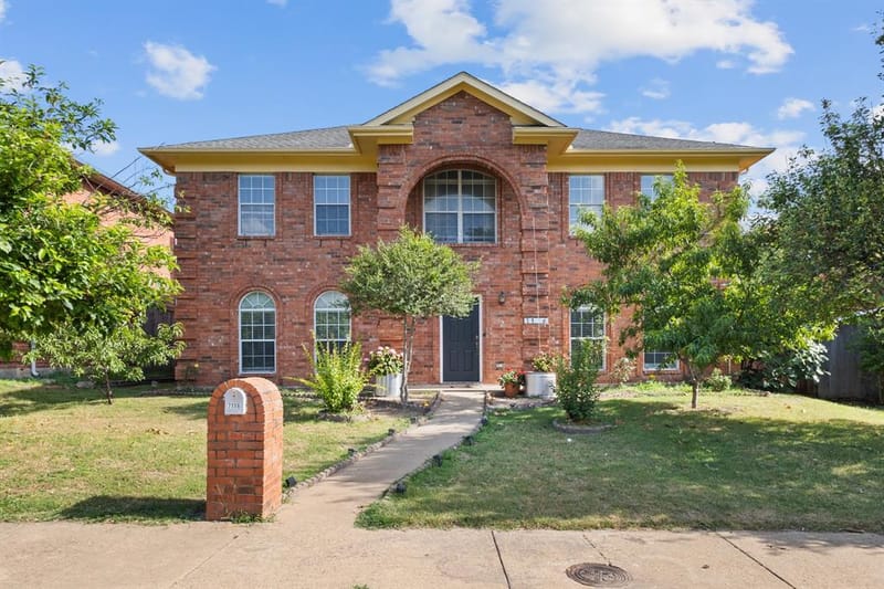 7116 Grey Dawn Lane, Dallas TX 75227 - Photo 2