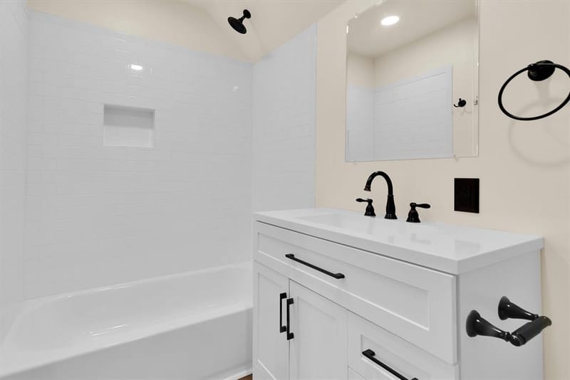 1219 S Travis Street, Sherman TX 75090 - Photo 22
