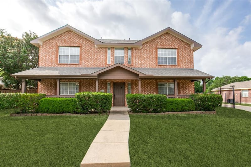 304 Elizabeth Trail, Murphy TX 75094 - Photo 2