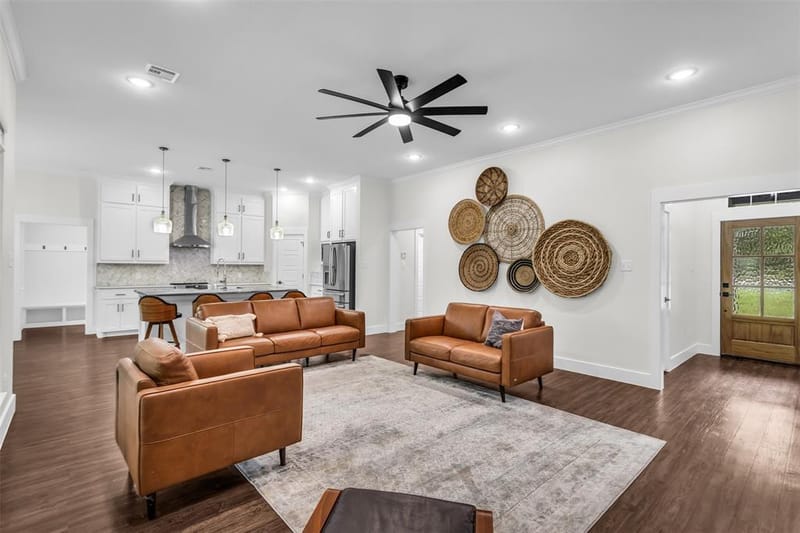 1028 W Day Street, Denison TX 75020 - Photo 6