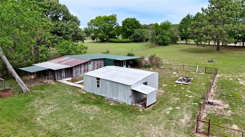 188 Private Road 8703, Ben Wheeler TX 75754 - Photo 6
