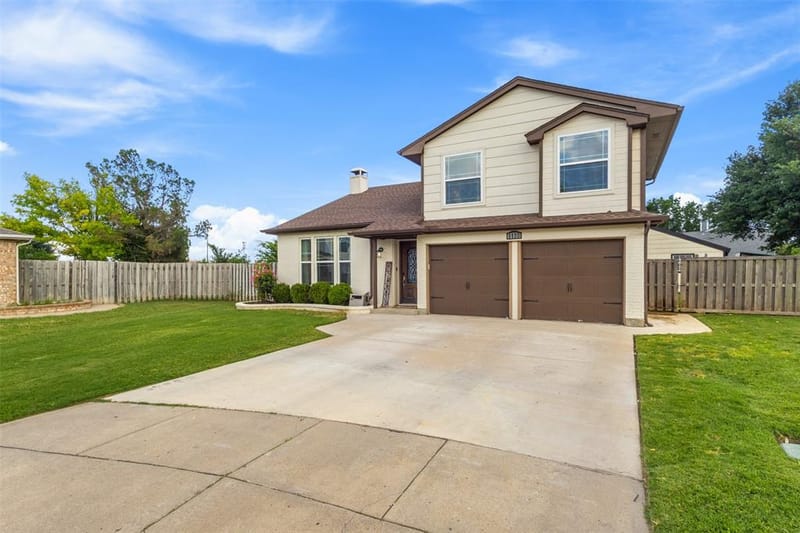 8800 Crestbrook Drive, Fort Worth TX 76179 - Photo 2
