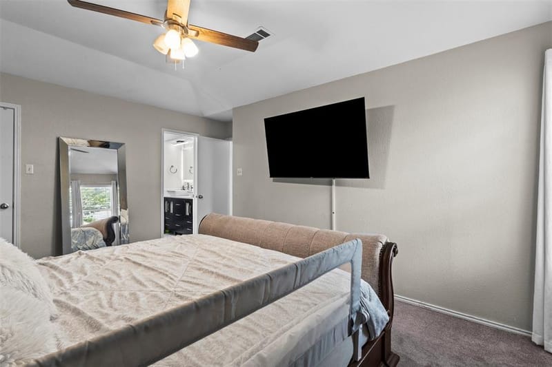 8800 Crestbrook Drive, Fort Worth TX 76179 - Photo 18
