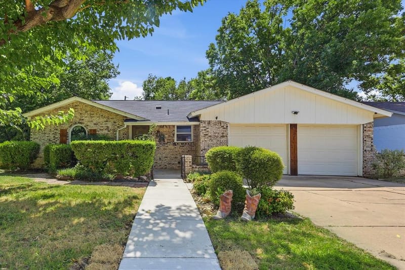 6609 Emily Drive, Watauga TX 76148
