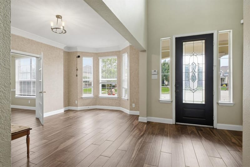1605 Hawkins Court, Carrollton TX 75010 - Photo 2