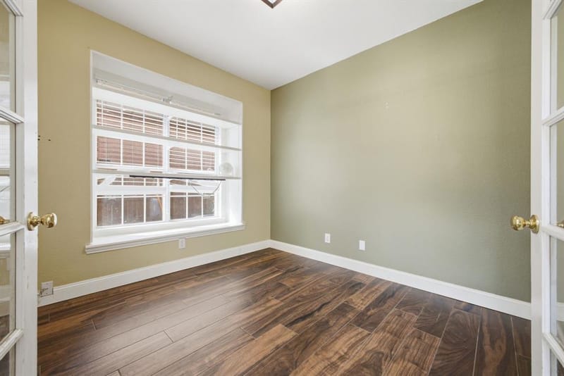 1605 Hawkins Court, Carrollton TX 75010 - Photo 16