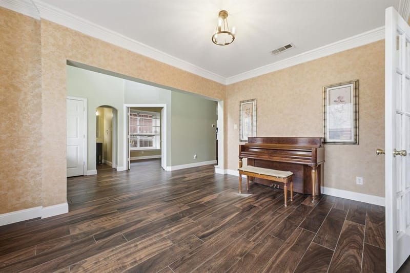 1605 Hawkins Court, Carrollton TX 75010 - Photo 14