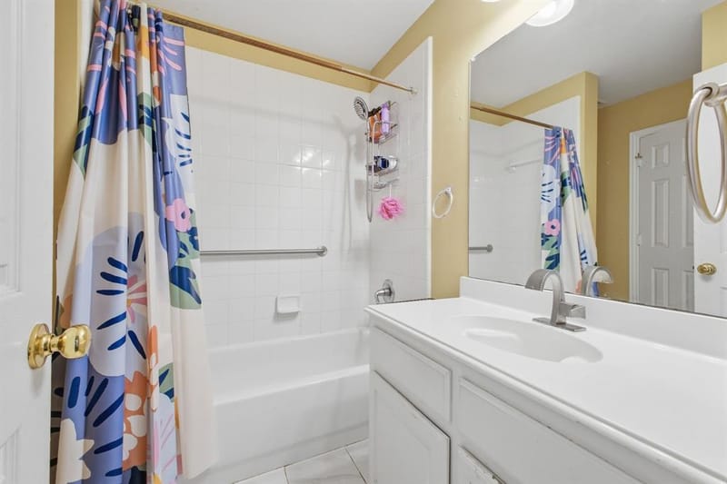 1605 Hawkins Court, Carrollton TX 75010 - Photo 25