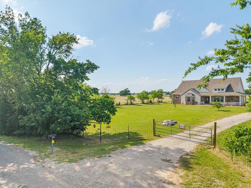 1610 County Road 2712, Caddo Mills TX 75135 - Photo 6