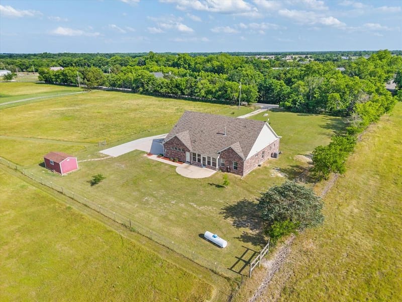 1610 County Road 2712, Caddo Mills TX 75135 - Photo 4