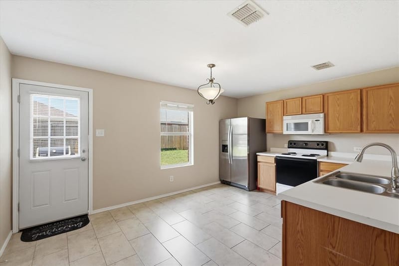 102 Pintail Lane, Sanger TX 76266 - Photo 14