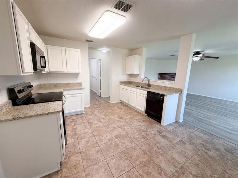 2904 Lake Vista Drive, Wylie TX 75098 - Photo 2