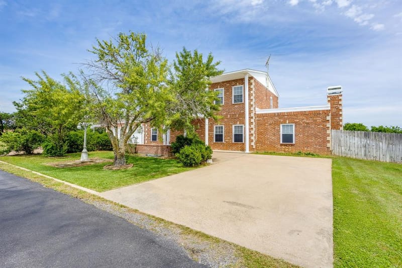 807 Caddo Road, Joshua TX 76058 - Photo 3