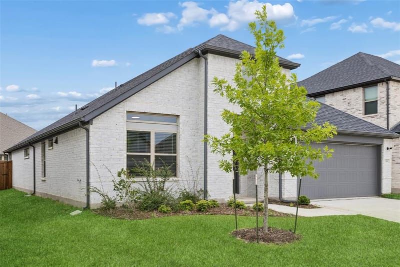 361 Silver Springs Lane, Lavon TX 75166 - Photo 2