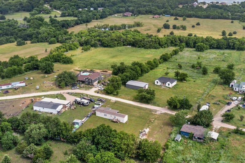 979 Private Road 3784, Quinlan TX 75474 - Photo 4