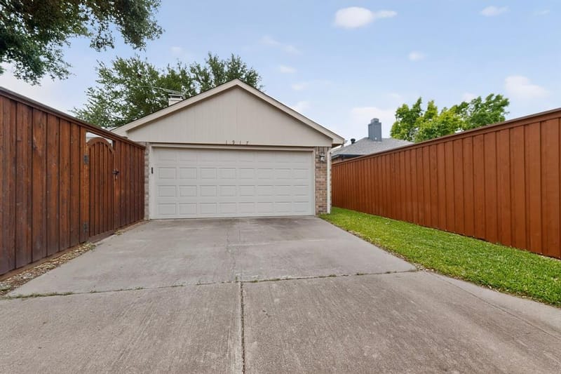 1917 Village Creek Drive, Garland TX 75040 - Photo 26