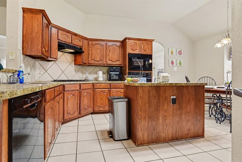 3210 Silver Springs Way, Rowlett TX 75089 - Photo 10