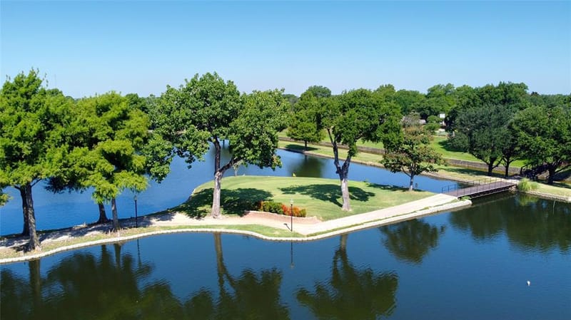 2954 Woodcroft Circle, Carrollton TX 75006 - Photo 32