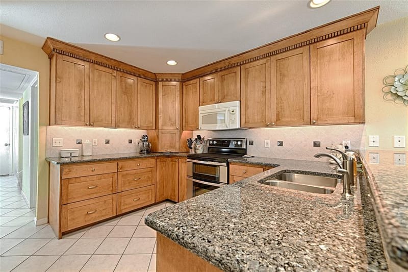 2954 Woodcroft Circle, Carrollton TX 75006