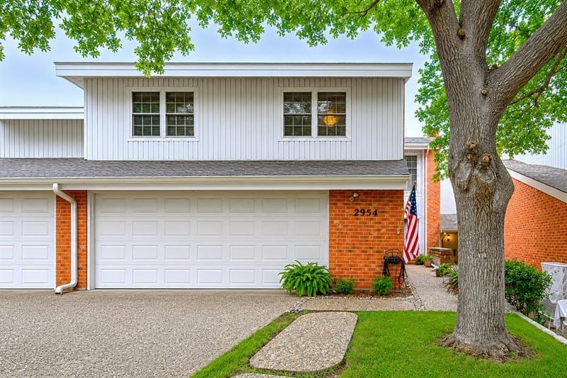 2954 Woodcroft Circle, Carrollton TX 75006 - Photo 4