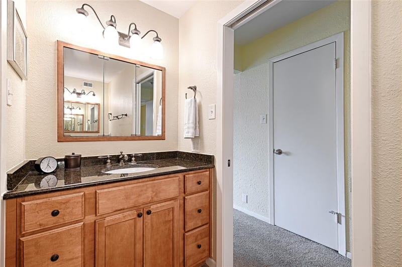 2954 Woodcroft Circle, Carrollton TX 75006 - Photo 21