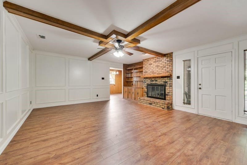 135 S Capri Drive, Duncanville TX 75116 - Photo 7