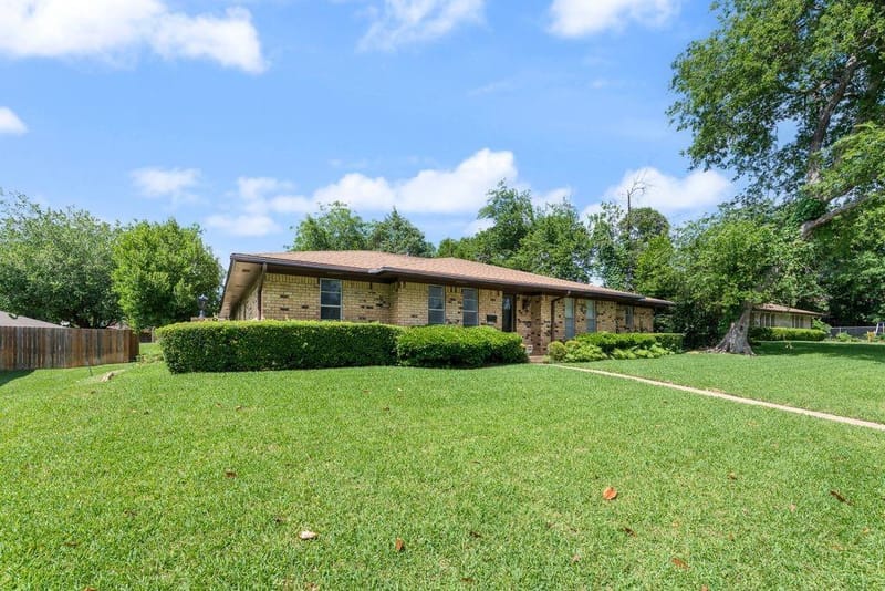 135 S Capri Drive, Duncanville TX 75116 - Photo 36