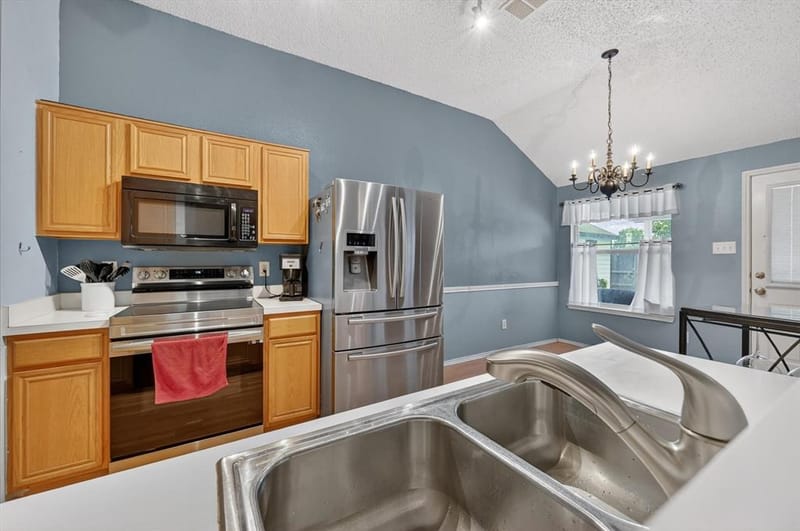 1001 Ridge Top Drive, Burleson TX 76028 - Photo 9