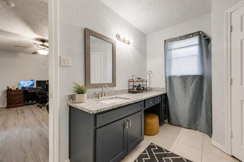 915 Freestone Drive, Arlington TX 76017 - Photo 17