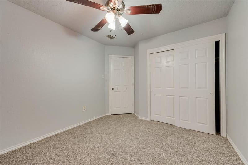 915 Freestone Drive, Arlington TX 76017 - Photo 22