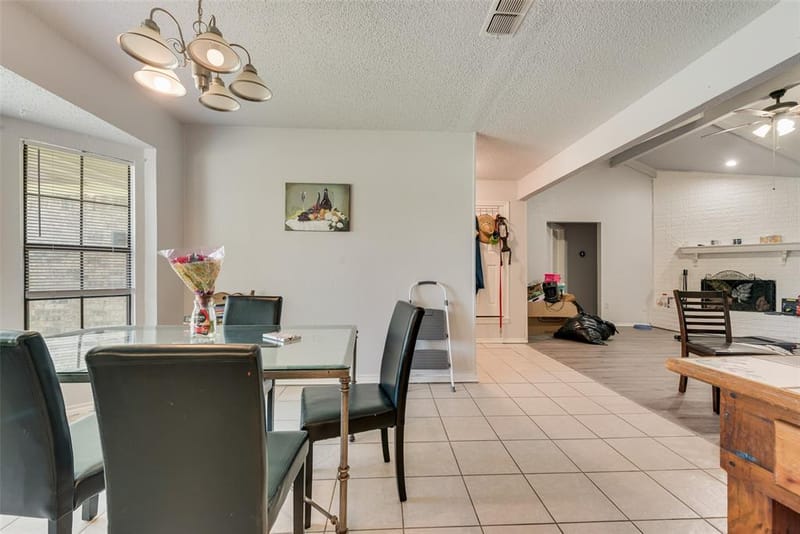 915 Freestone Drive, Arlington TX 76017 - Photo 14