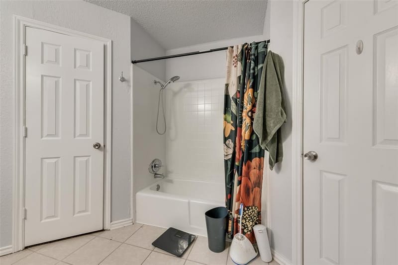 915 Freestone Drive, Arlington TX 76017 - Photo 18