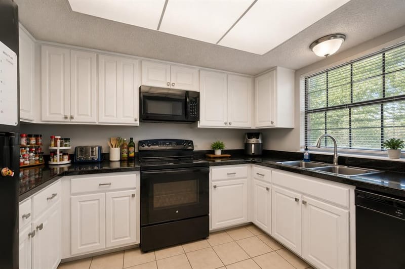 915 Freestone Drive, Arlington TX 76017 - Photo 11