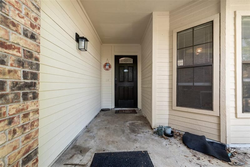 915 Freestone Drive, Arlington TX 76017 - Photo 8