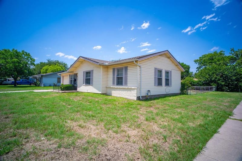 5245 Ira Street N, Haltom City TX 76117 - Photo 12