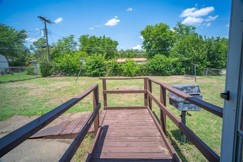 5245 Ira Street N, Haltom City TX 76117 - Photo 11