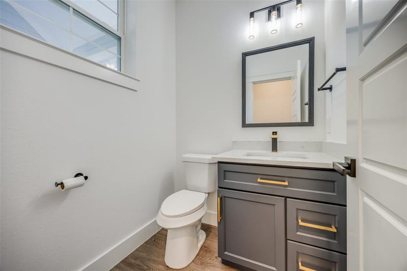 430 W Munson Street, Denison TX 75020 - Photo 12