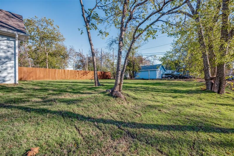 430 W Munson Street, Denison TX 75020 - Photo 22
